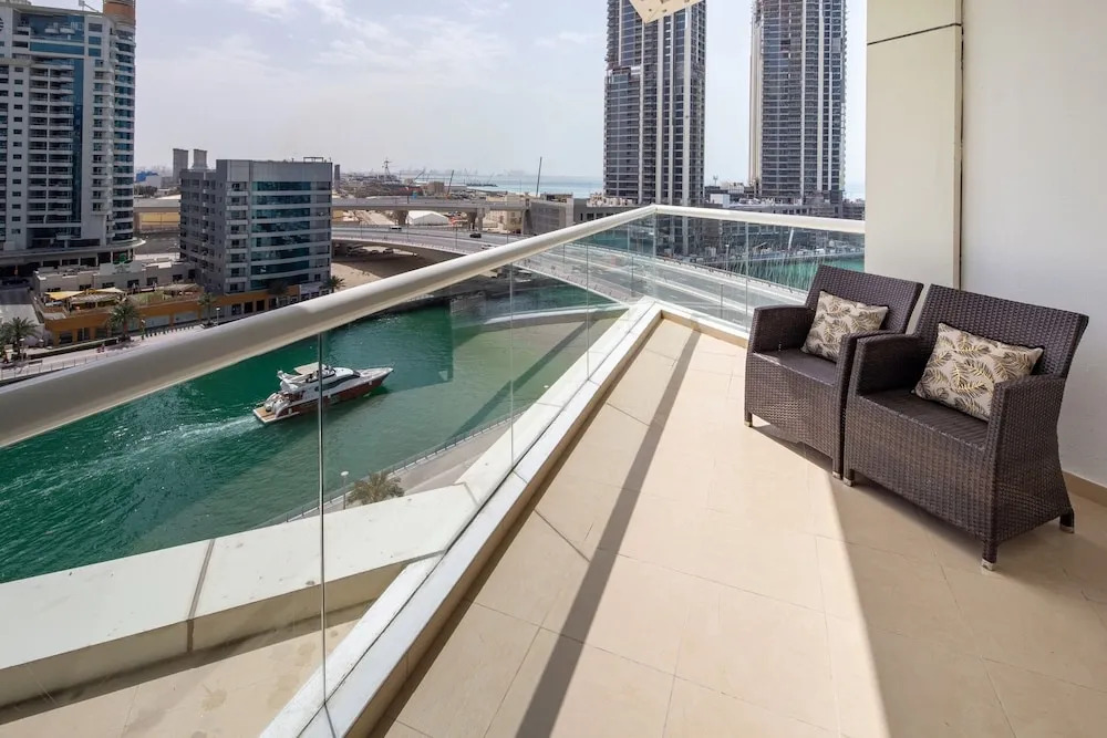 Ravishing 3BR Apartment With Amazing Marina Views