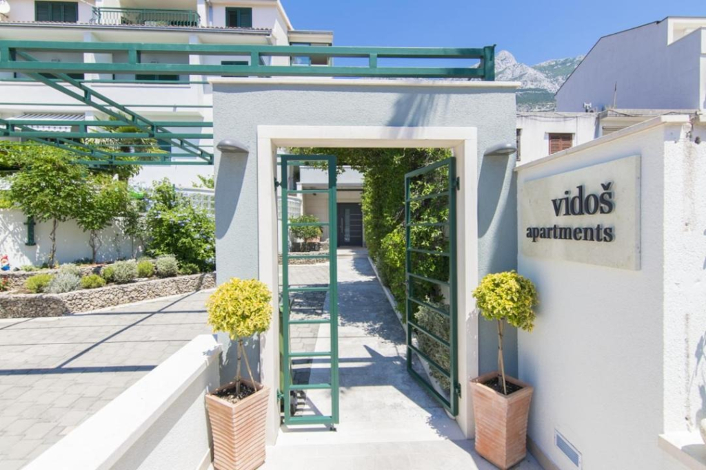 Apartment Gianni - modern & great location: A2 Makarska, Riviera Makarska