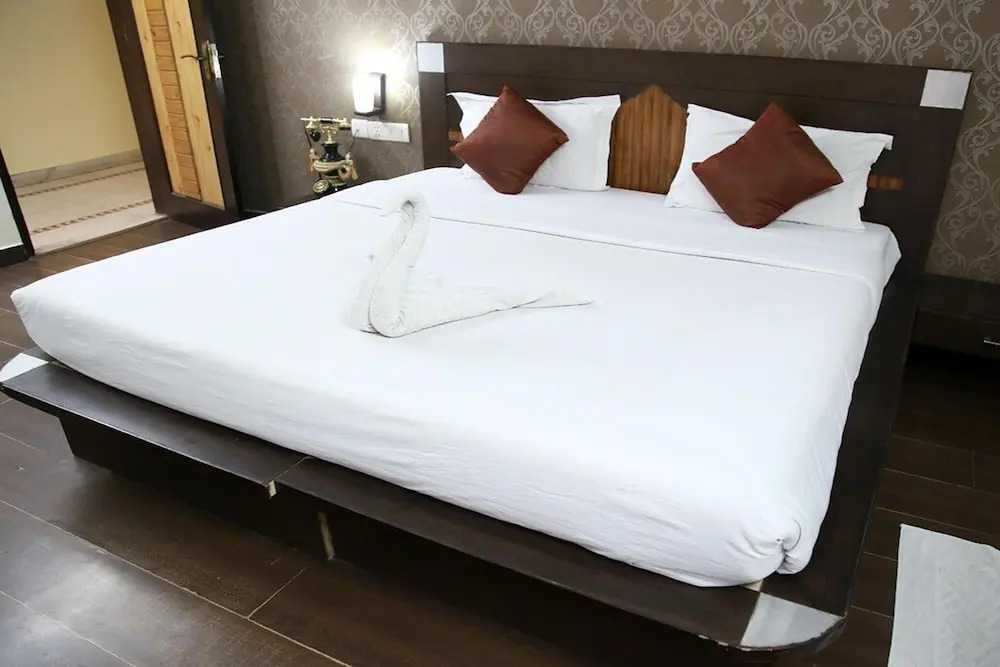 1 BR Guest house in Karol Bagh, New Delhi (6D89), by GuestHouser