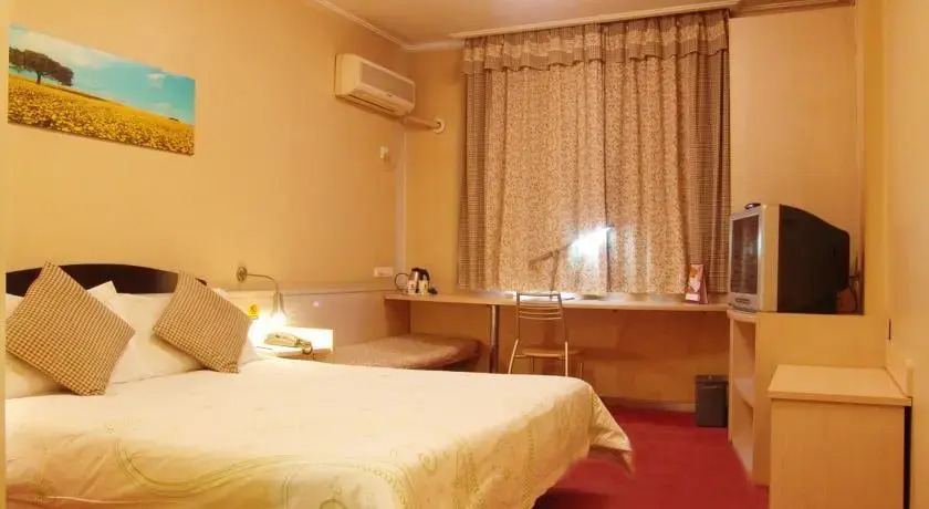Super 8 Hotel Wuhan Yangtze River Qingshan
