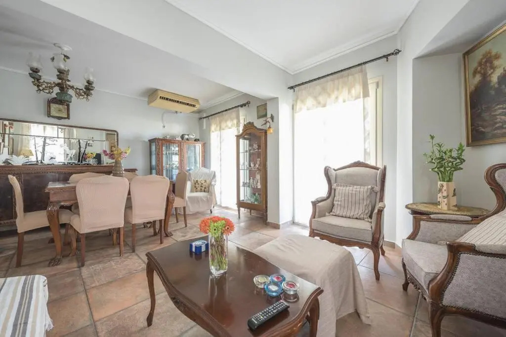 Seaside 2BR apartment in Varkiza 2mins walk from beach