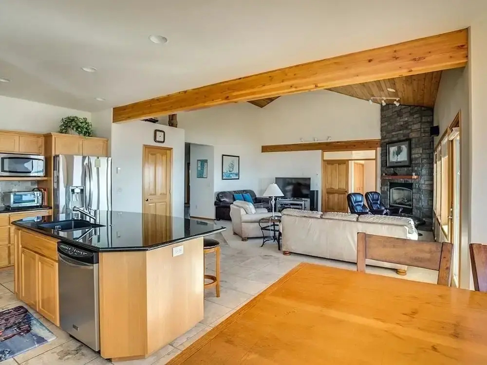 Surfside Getaway 3 Bedroom Home