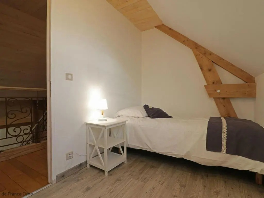 Maison authentique près dun étang avec animaux acceptés, linge et ménage inclus - FR-1-497-142