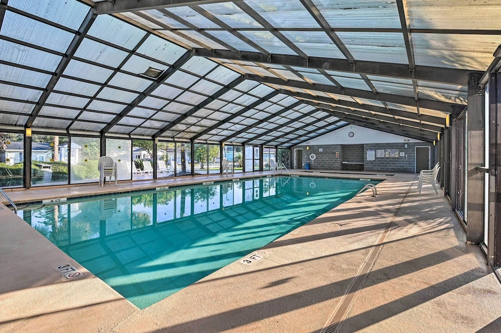 Walk to Shore: Myrtle Beach House w/ Private Deck!