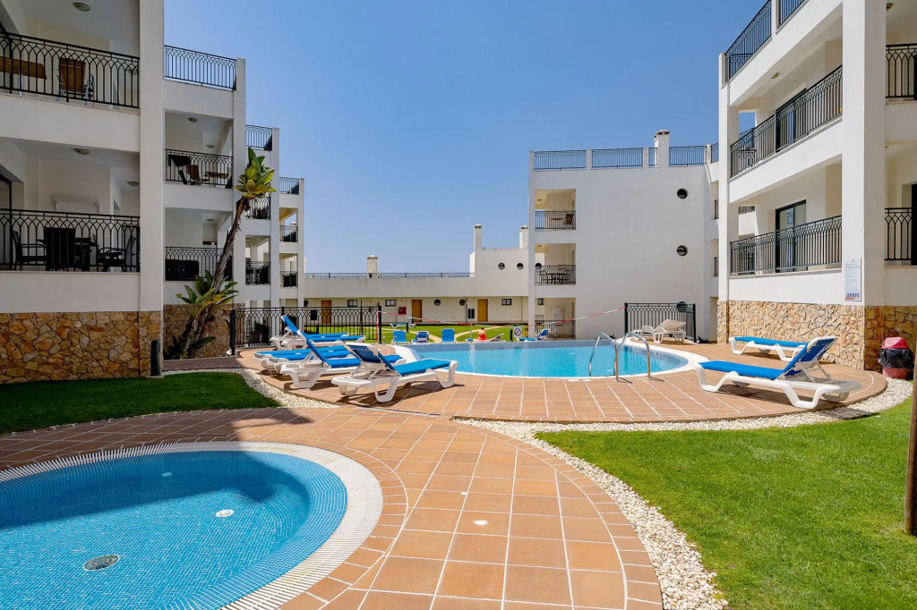 1 Bedroom Apartment By Ideal Homes Short Walk From Old Town Albufeira