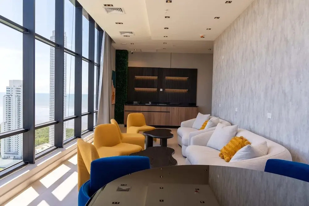 Arcadia Condo Suites
