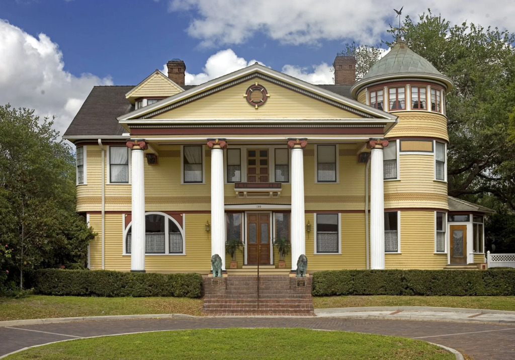 Wellborn Hotel Downtown