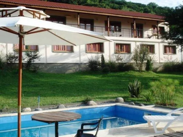 Pura Vida Hostería de Aventura