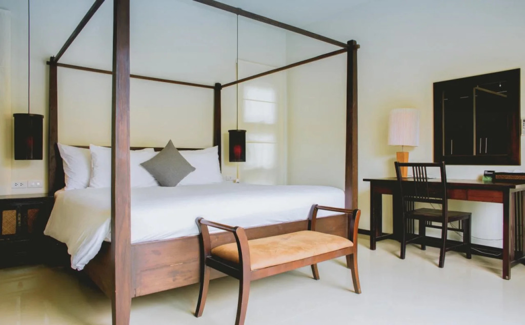 Two Villas Holiday: Oriental Style Nai Harn Beach