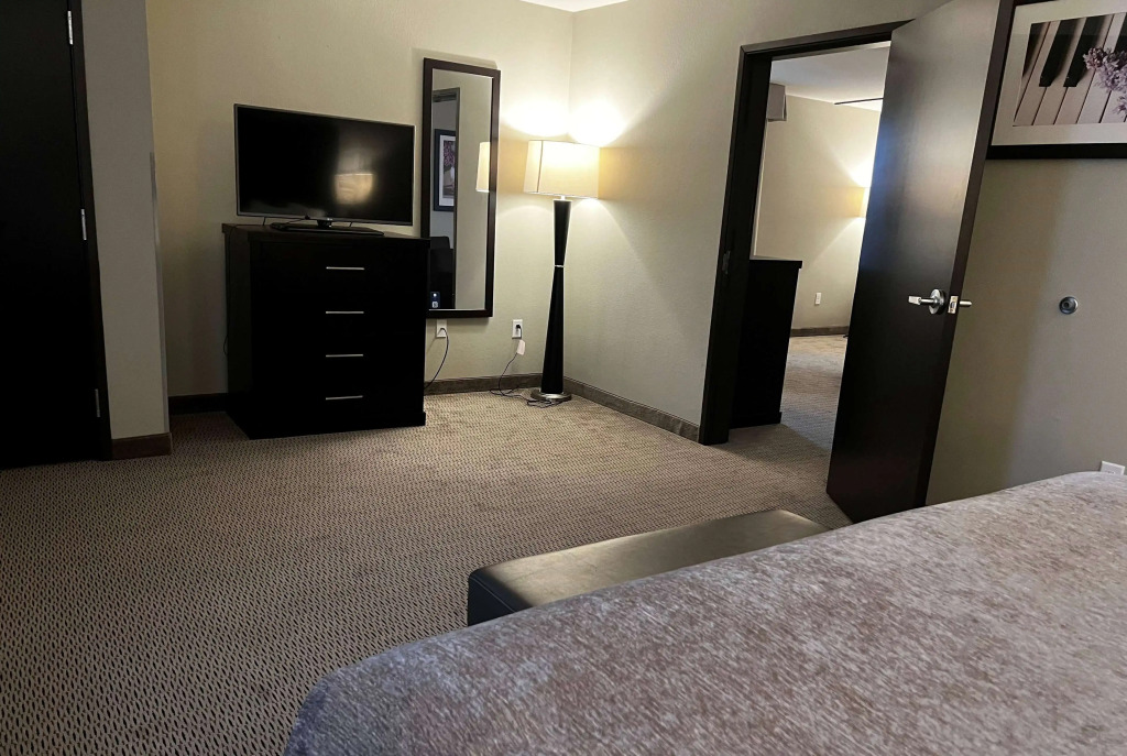 Baymont by Wyndham College Station