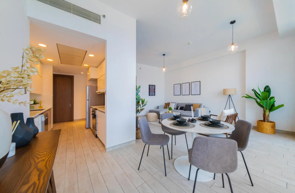 DXB - The Atria Residences - 2007 - DT