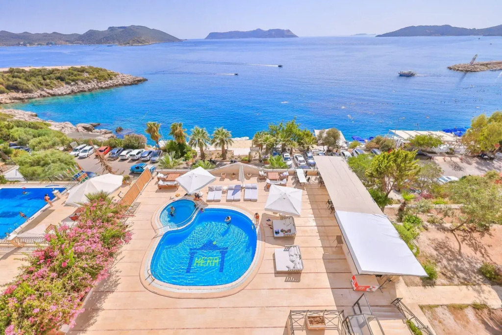Hera Hotel