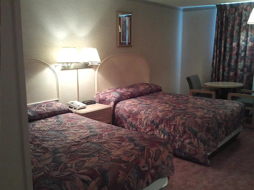 Knights Inn Brandon