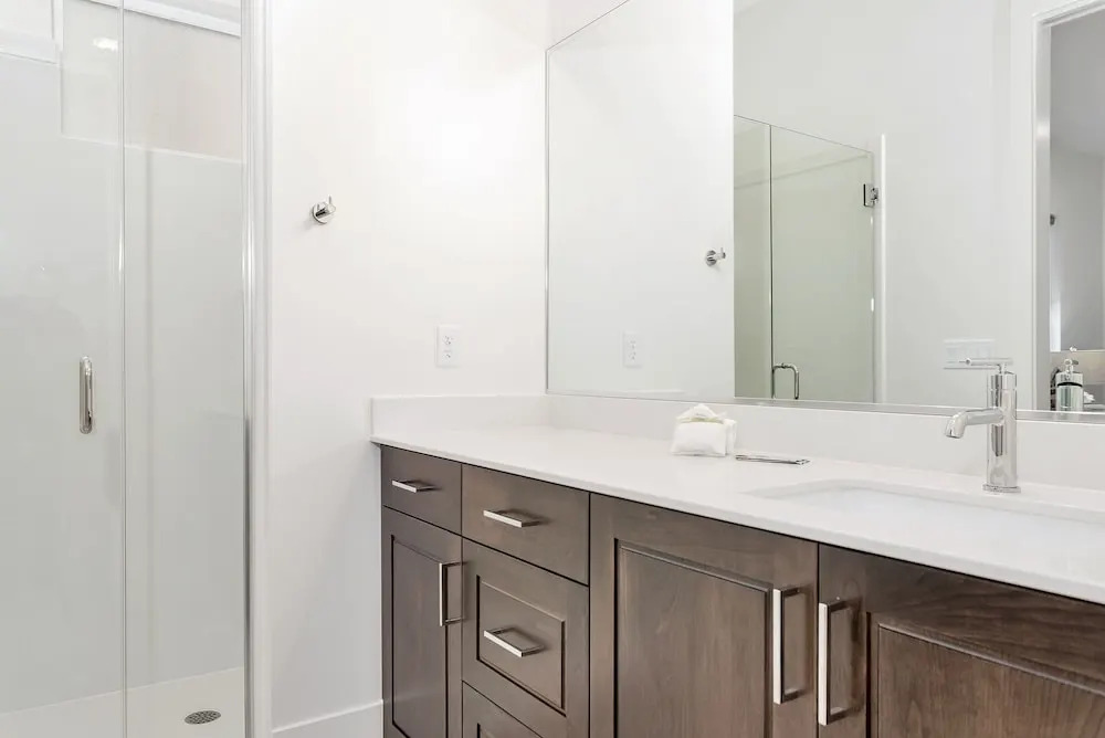 19 At Bloomington Country Club 3 Bedroom Condo by Redawning