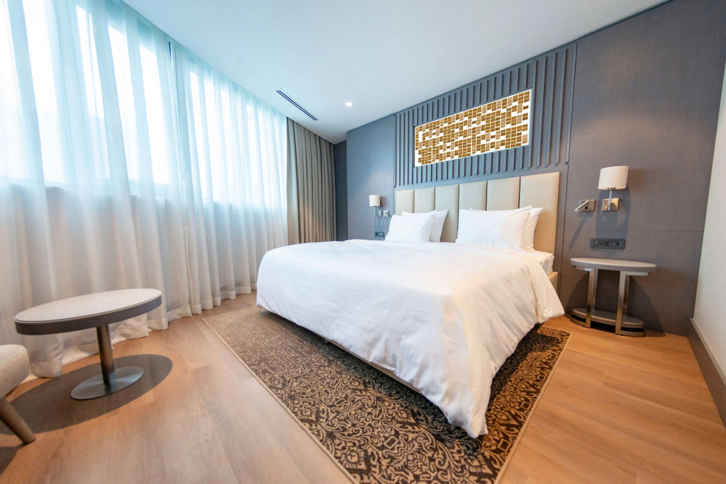 Отель Ramada Plaza By Wyndham Batumi
