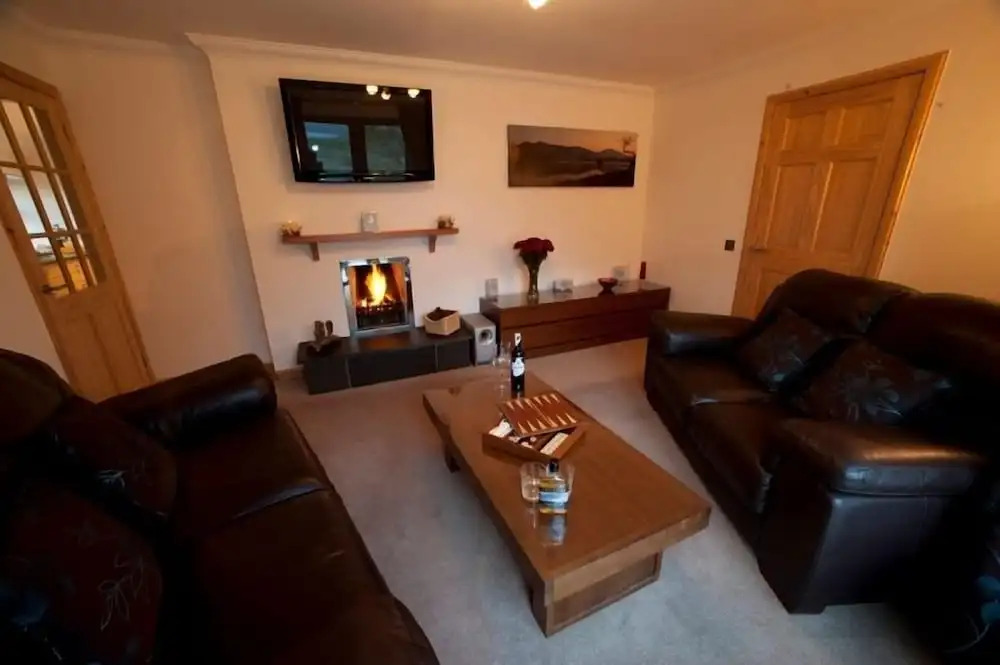 Abhainn Cottage