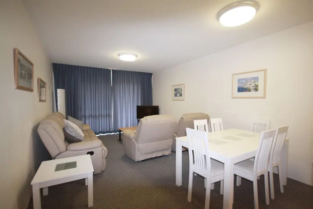 Radburn, Unit 2, 17 Ondine Close