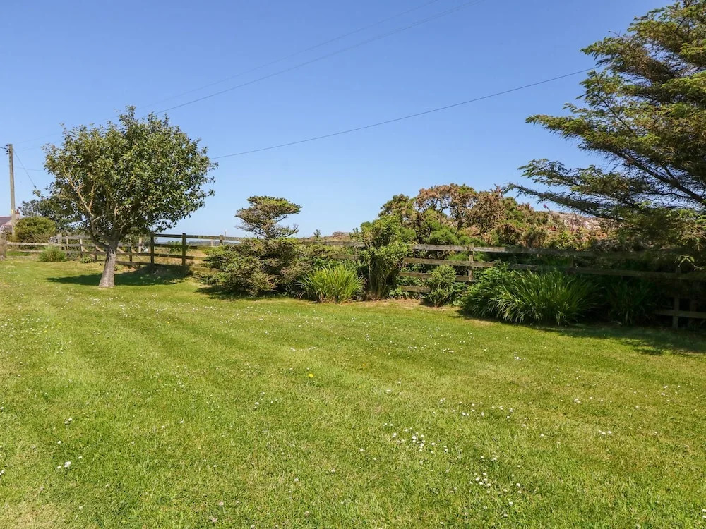 Charming 2 Bed House Near Rhoscolyn,discounts FOR