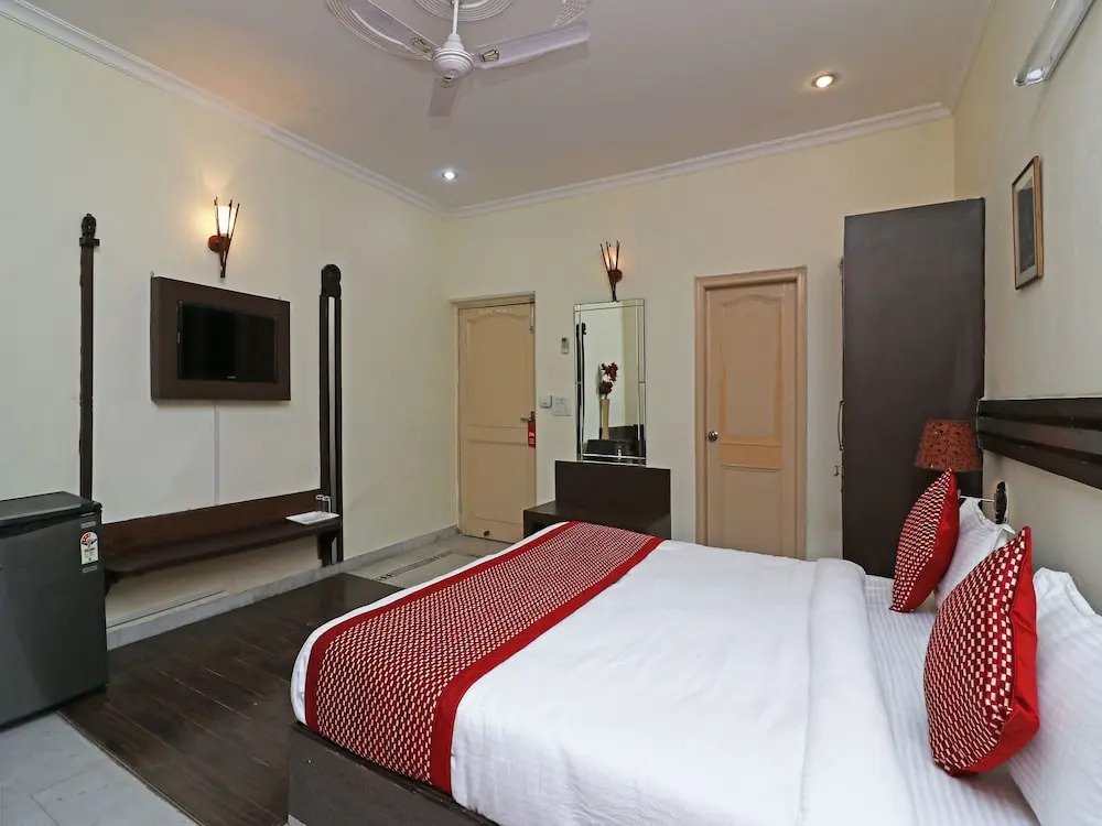 OYO 12968 Hotel The Domus