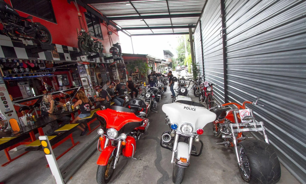 Nickys Handlebar Patong