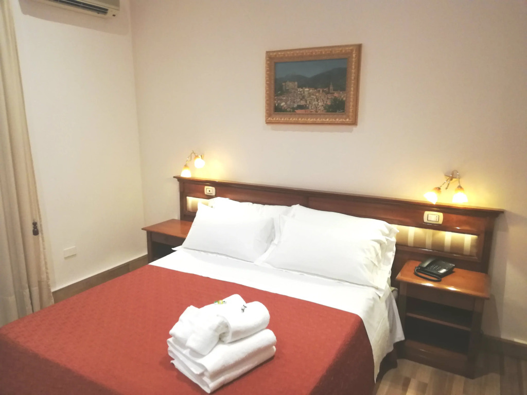 Hotel Tonic
