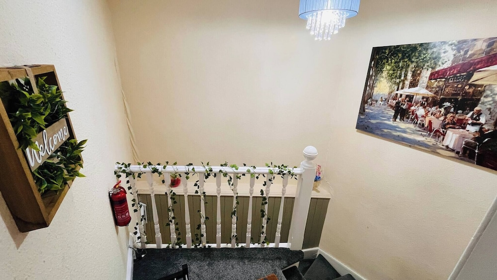 3 Bedrooms Apartment Self Check In Free Parking
