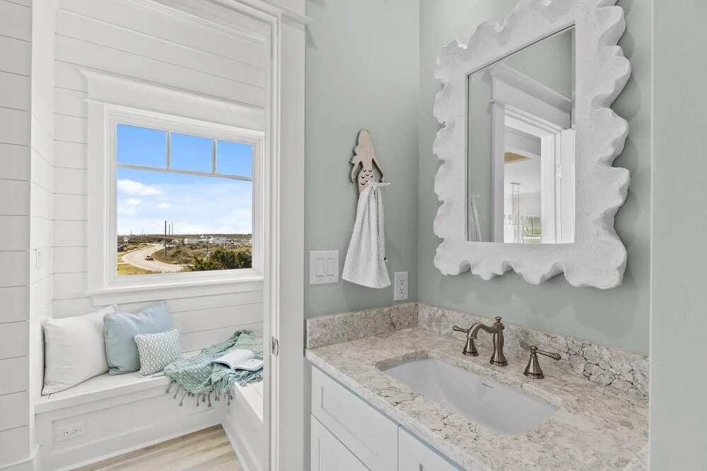 Sea Pearl 5 Bedroom Home by RedAwning