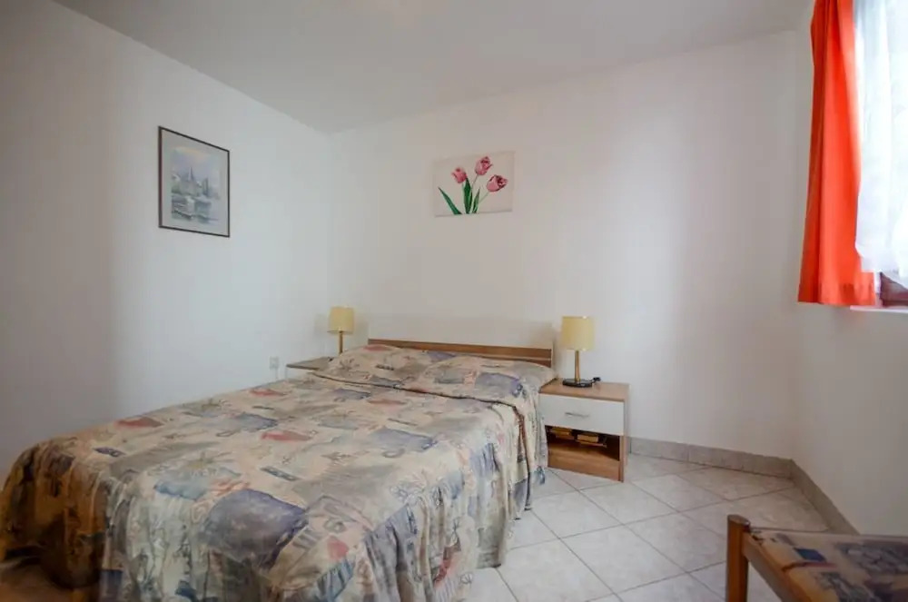 Apartments Mira