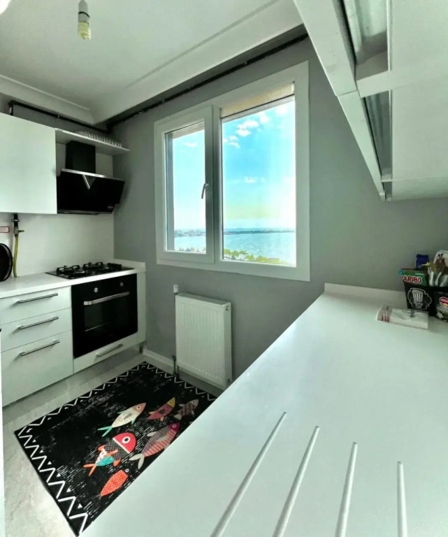 Entirely Apartment, Near Lake, Full kitchen,Wi Fi, AC
