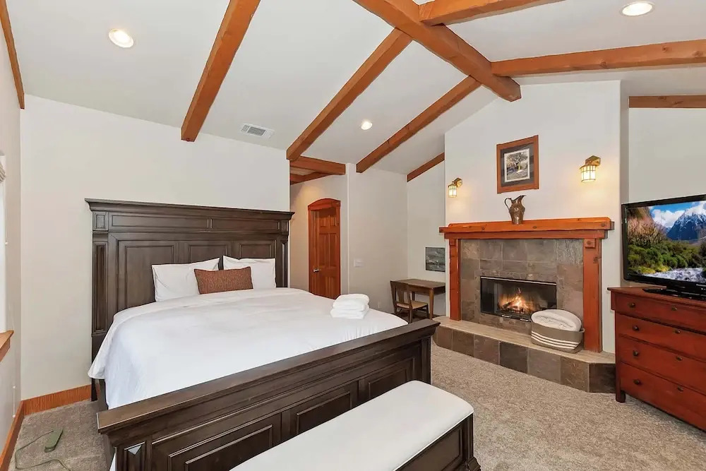 Matterhorn Peak Lodge – Upscale Mountain Escape