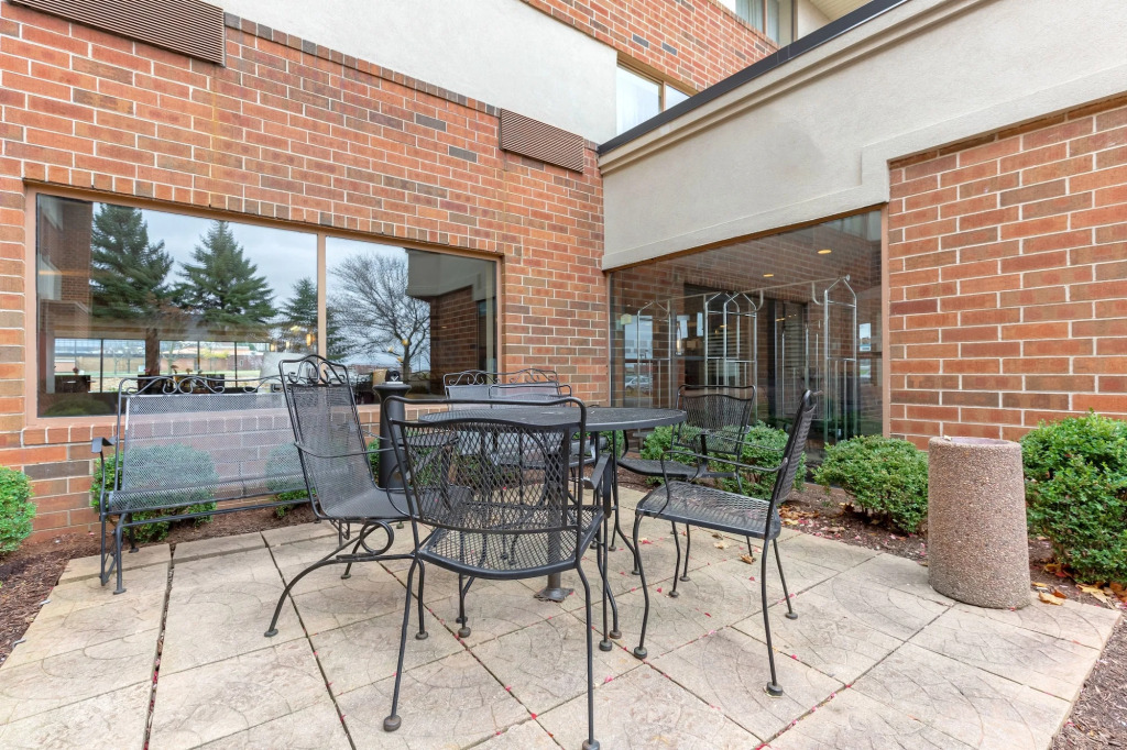 Holiday Inn Express Chicago-Downers Grove by IHG