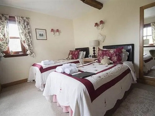 Crosshill House
