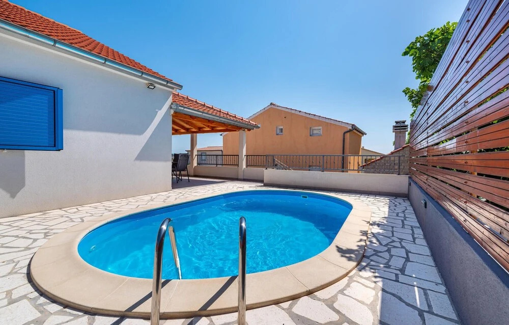 Amazing Home In Maslenica