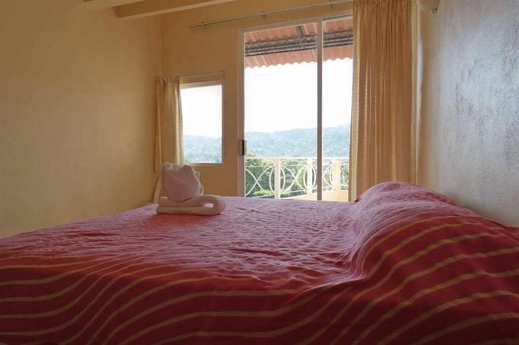 Hotel Zihua Express