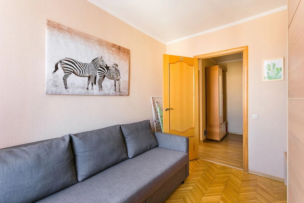 Apartment on Peschanaya 6