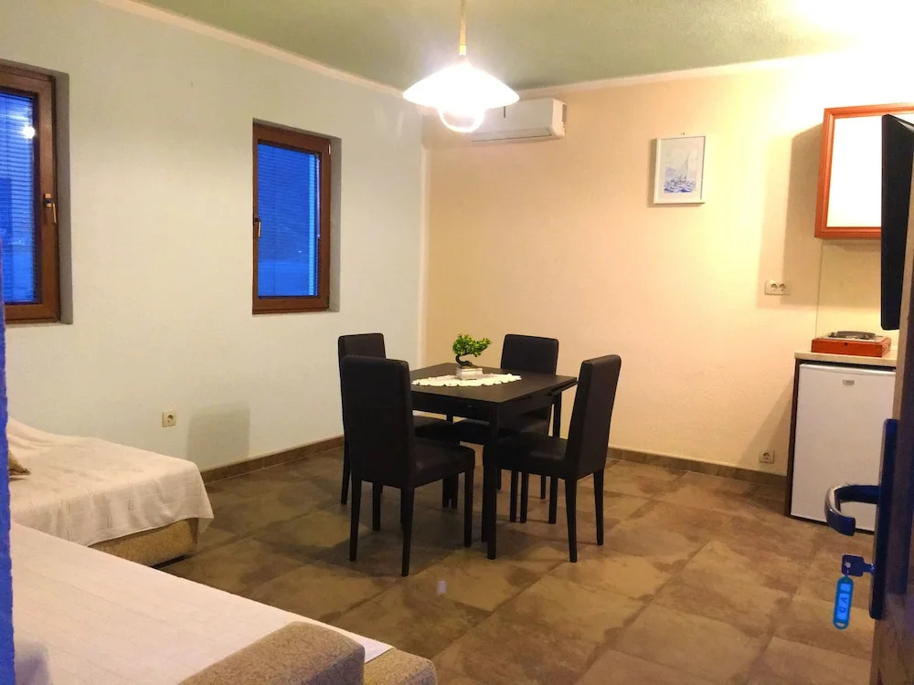 Apartments Lola