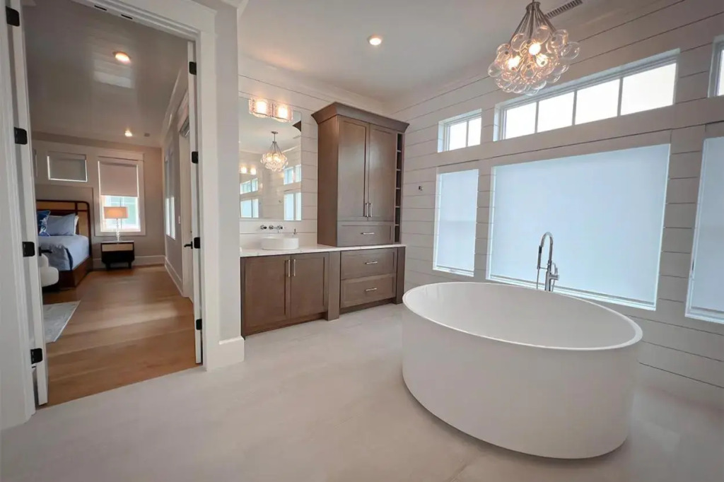 Gallery By The Sea by Sea Scape Properties