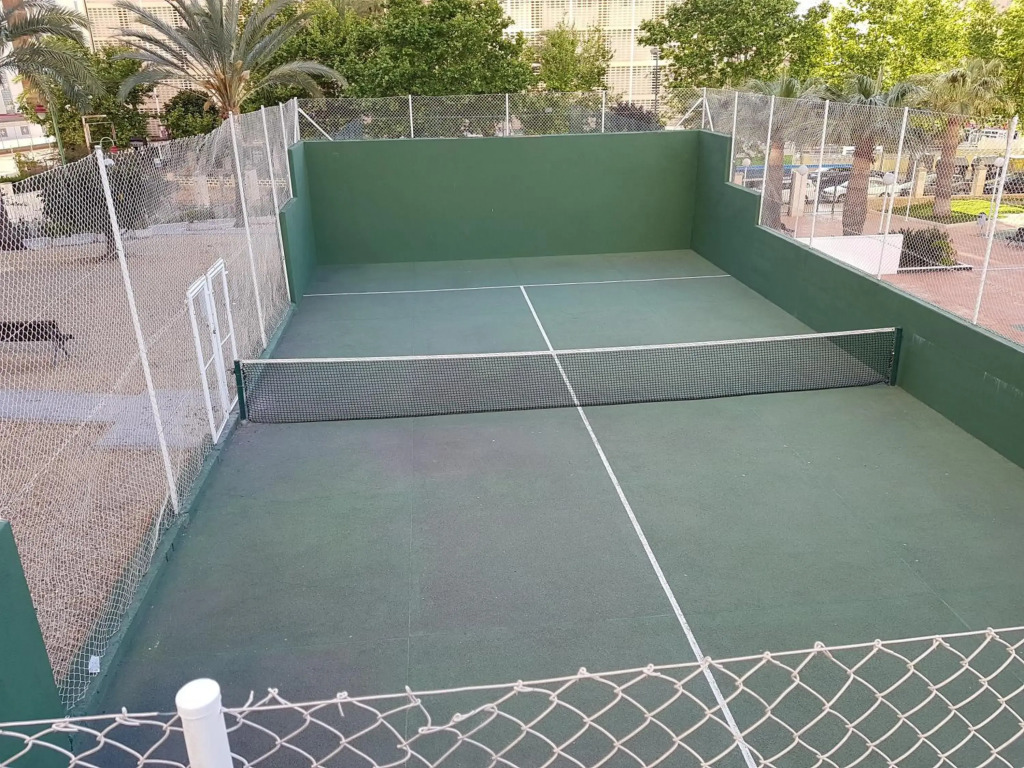 Ideal familias en urbanización de lujo a 600m de la playa Levante con Wifi, AC y Parking