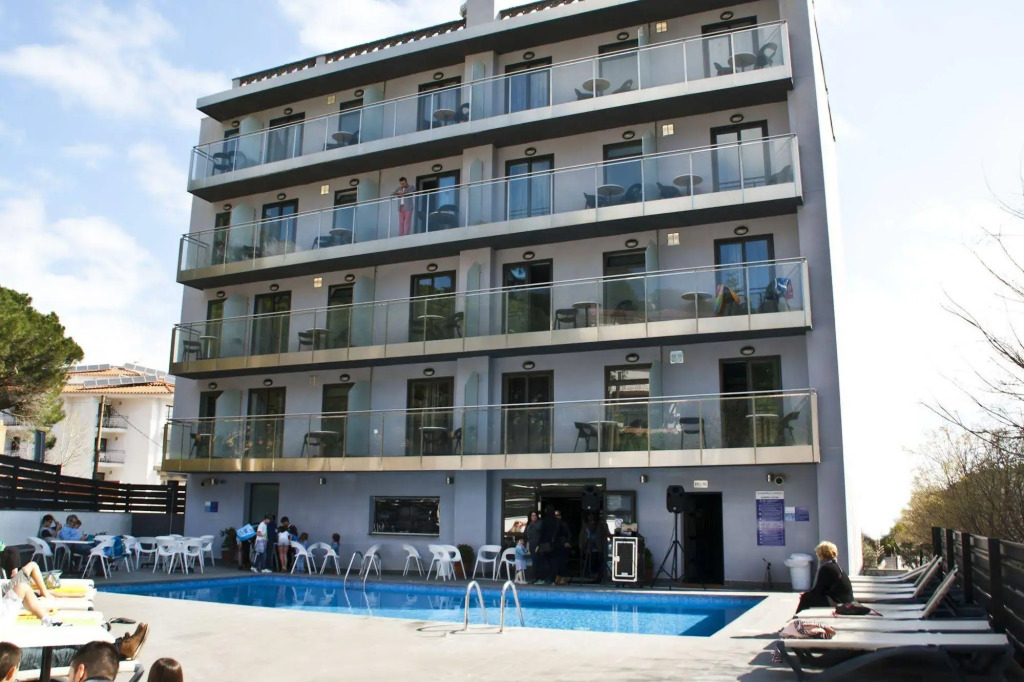 Summer Hotel