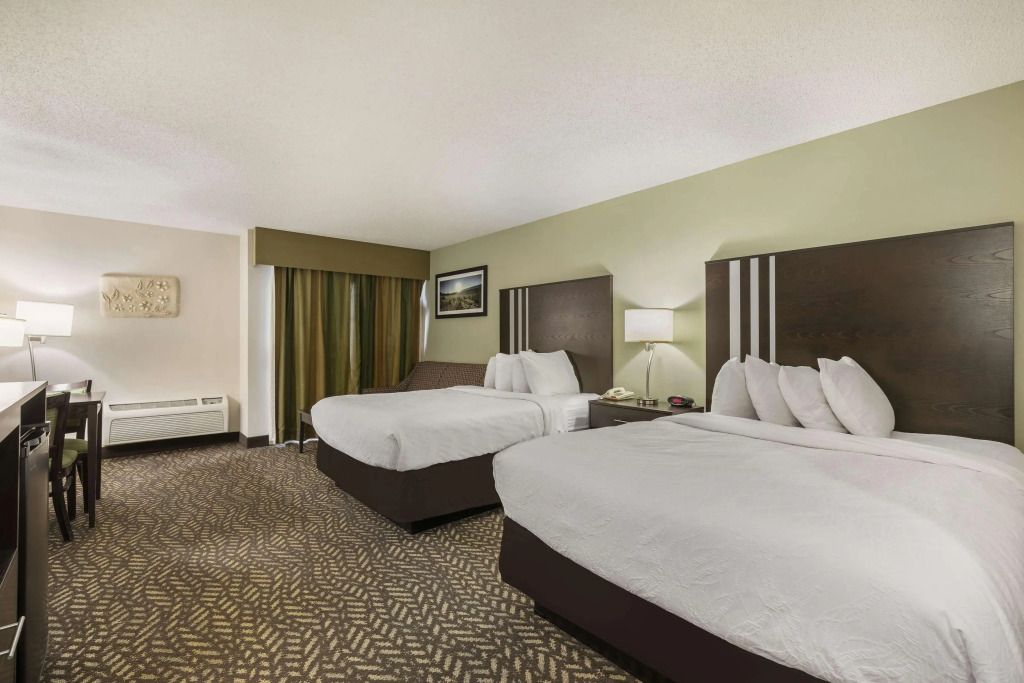 Best Western Indian Oak
