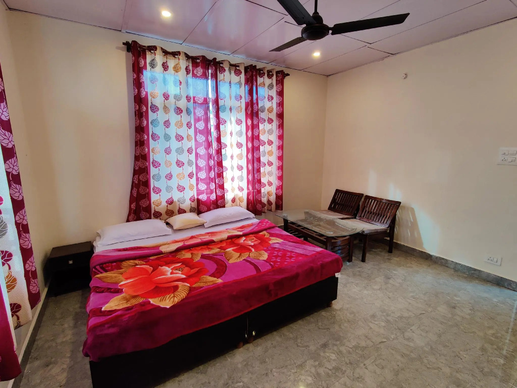 Hipostel Naddi (Mcleodganj-Dharamshala)