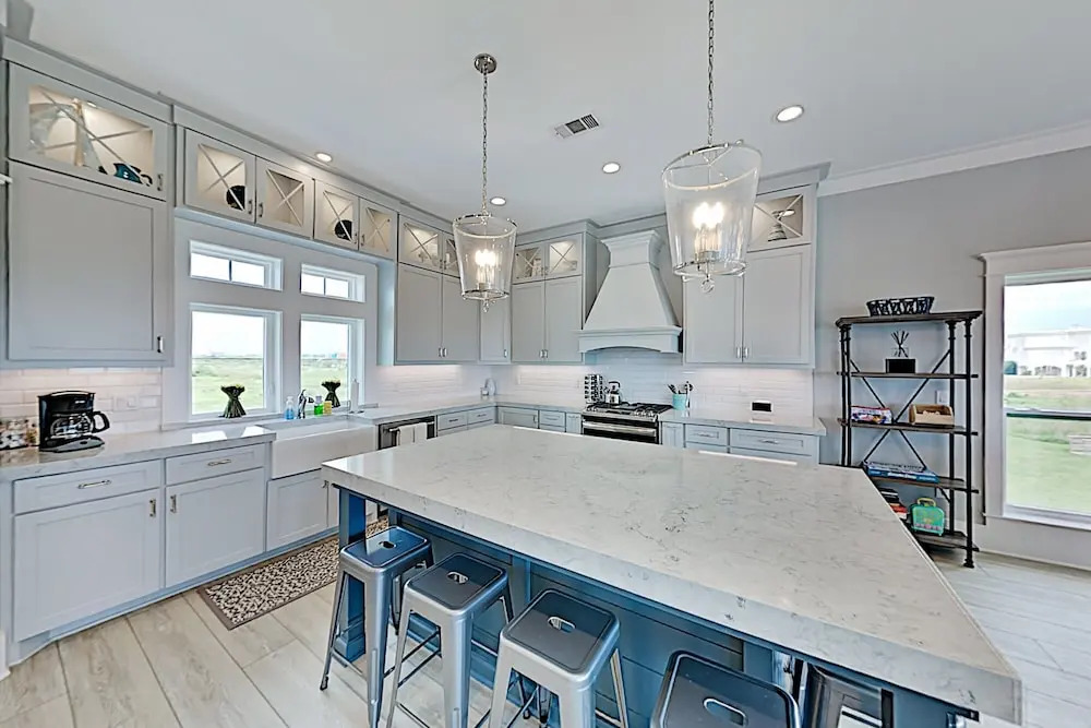 17235san 4 Bedroom Home
