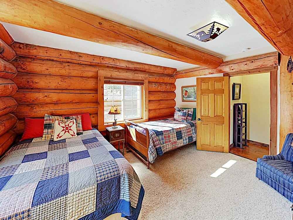 The Ponderosa: Gorgeous Custom-Built Log Home home