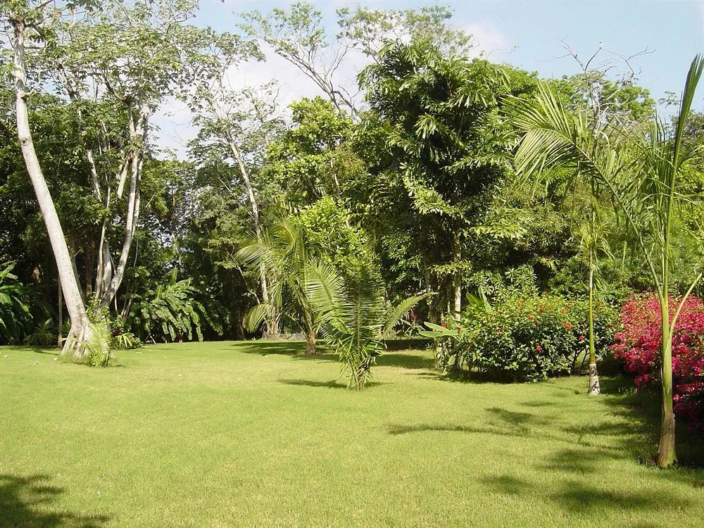 Mayoka Lodge