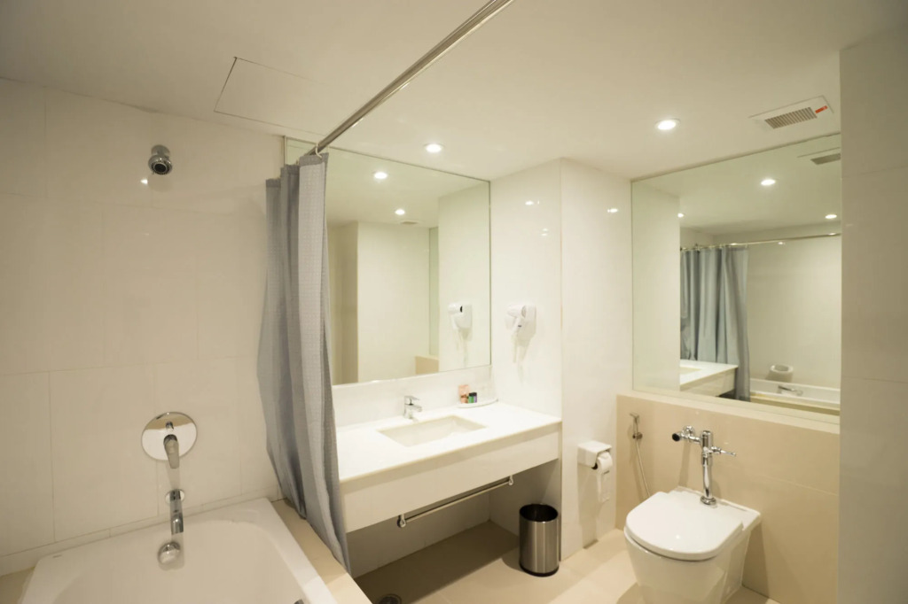 New Season Hotel