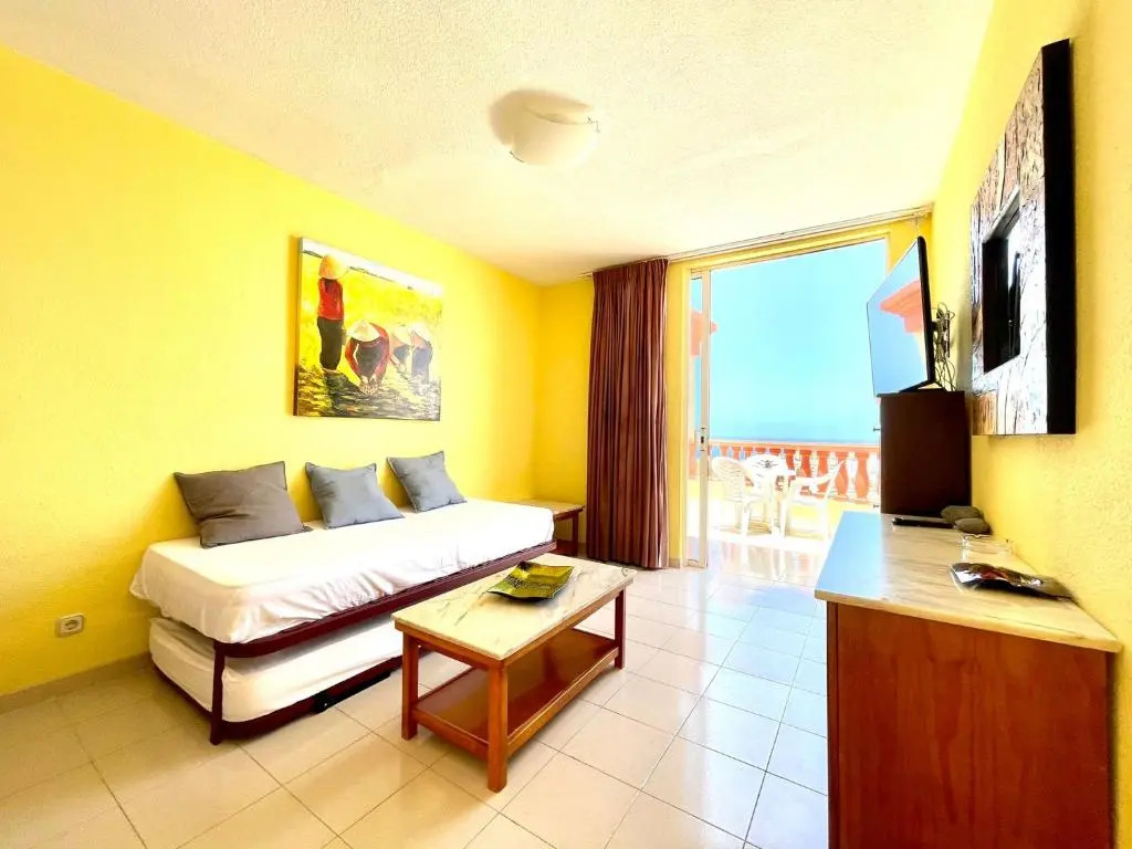 Nice apartment with wonderful view, Wifi, playa in Tenerife South