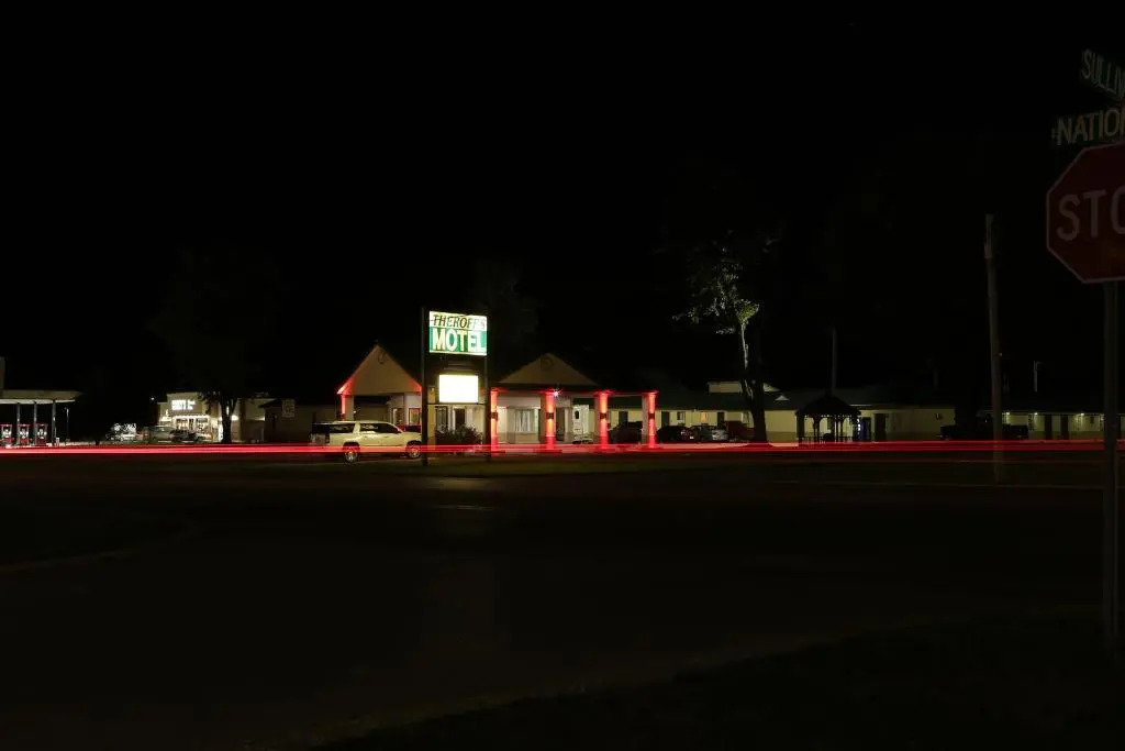 Theroffs Motel