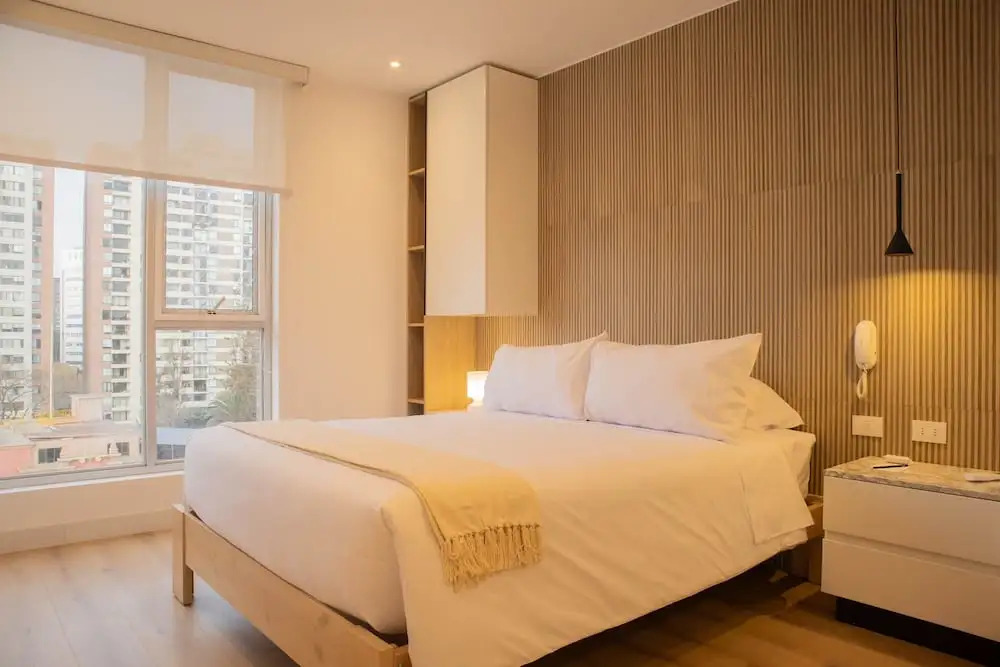 w Inviting 3BR w Balcony in Hip Miraflores