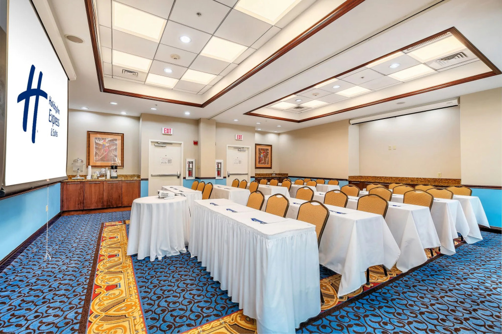 Holiday Inn Express & Suites Miami Kendall by IHG