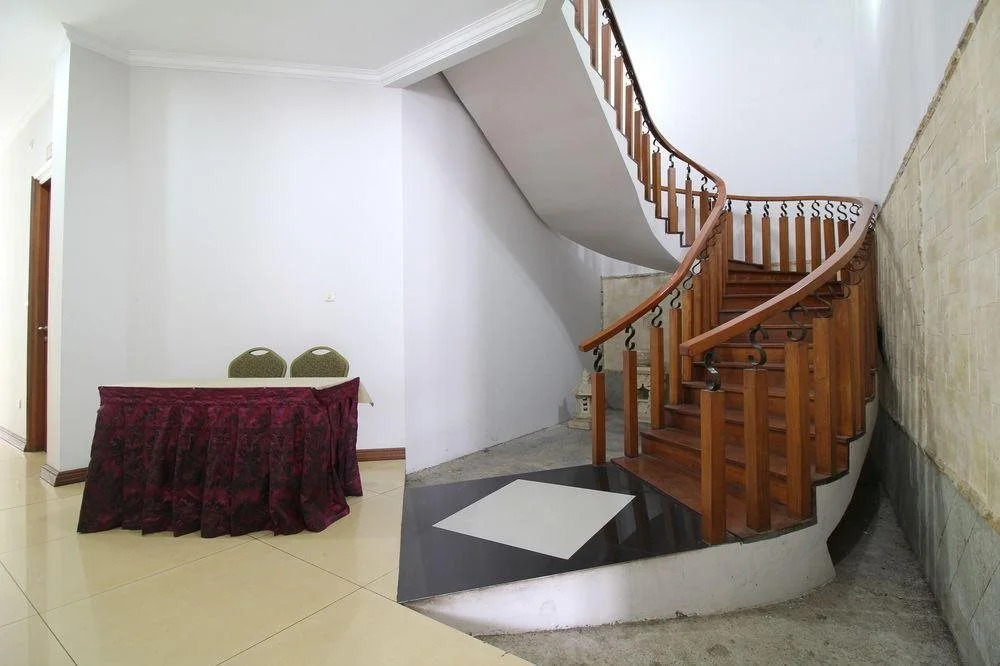 Airy Eco Kebon Jeruk Kelapa Dua Raya 5 Jakarta